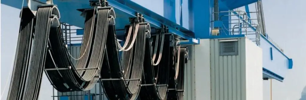 PUR-HF Festoon Cable Application